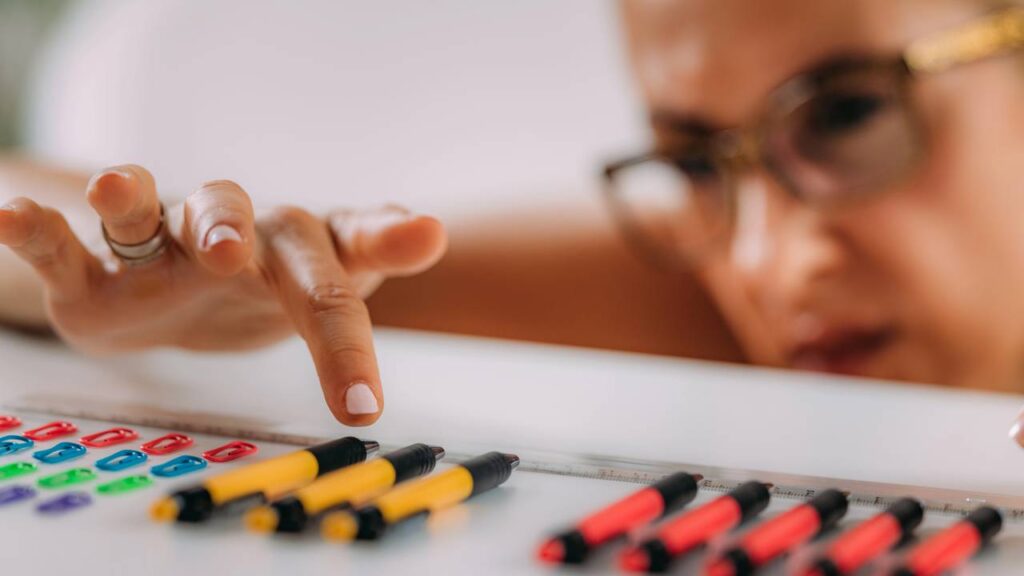 Como aliviar a pressão do perfeccionismo próprio, segundo a psicologia