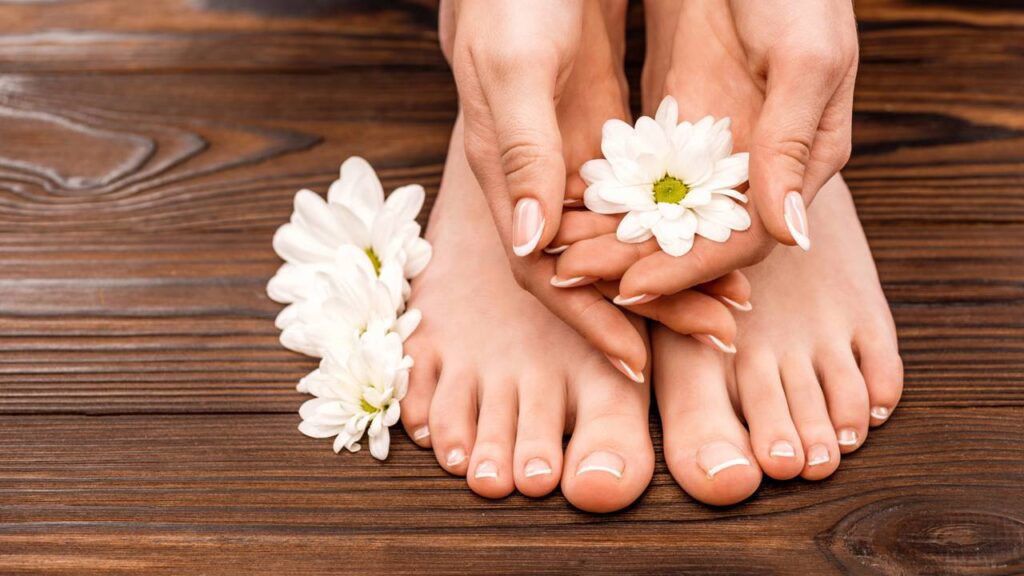 Lavar os pés com sal e bicarbonato: descubra os benefícios