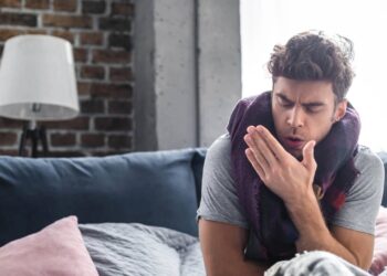 Nem xarope, nem pastilha: esse chá alivia tosse naturalmente