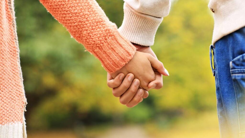 Os astros podem ajudar a melhorar suas relações com dicas práticas