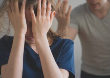 A correção constante pode destruir uma pessoa, segundo psicologia