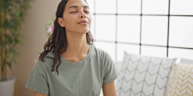 Técnicas simples de respiração e mindfulness acalmam a mente e reduzem o estresse