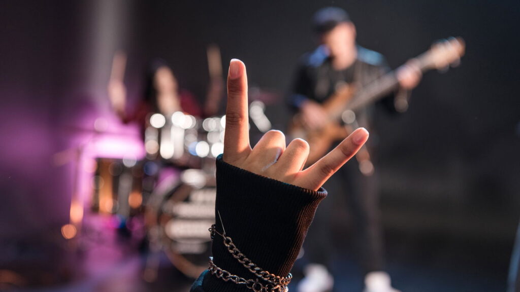 Segundo a psicologia, por que nos tornamos fãs de artistas