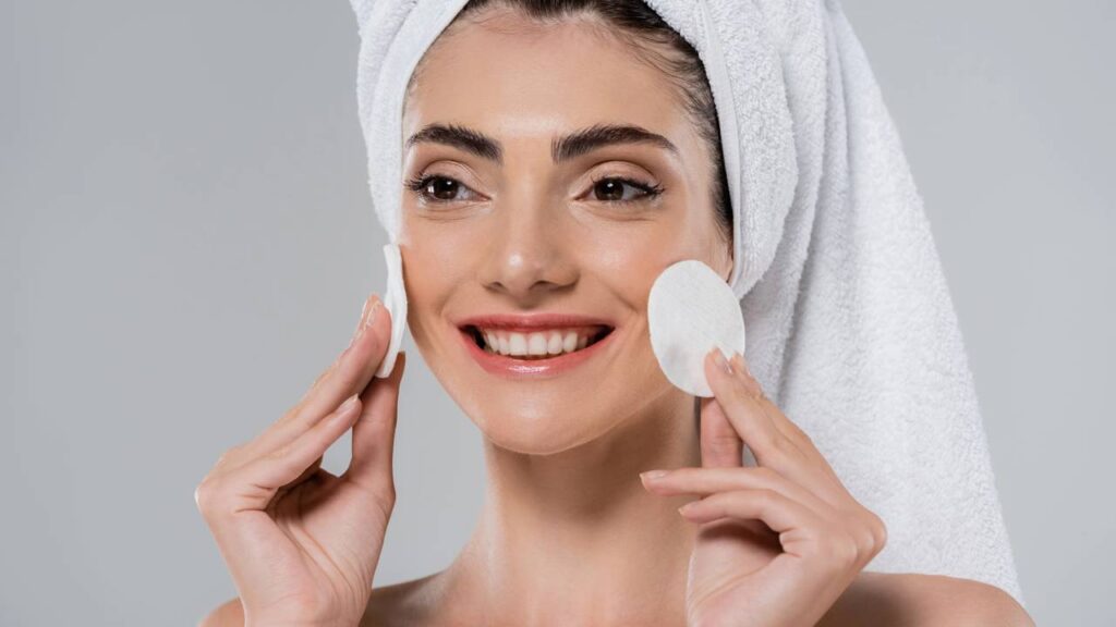 Tônico facial natural que reduz linhas de expressão e cansaço da pele