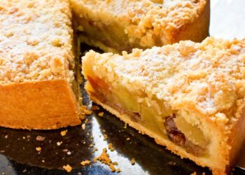 Torta úmida de maçã sem farinha e sem manteiga: leve, saborosa e fácil de fazer