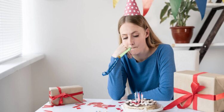 Por que você fica triste no seu aniversário, segundo psicologia