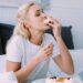 Saiba por que quando estamos tristes sentimos vontade de comer doce, segundo psicologia