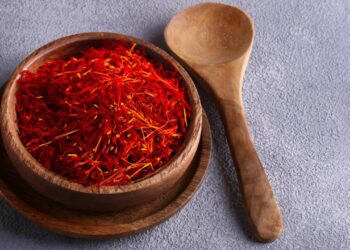 Uma dose deste “shot” natural pela manhã ajuda a aliviar dores articulares