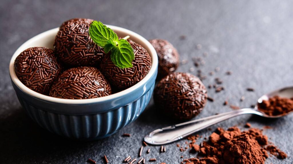 Prepare um delicioso brigadeiro de colher em menos de 7 minutos