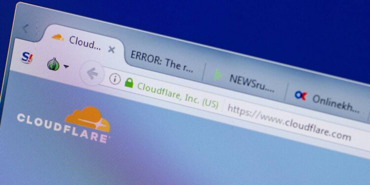 O maior apagão da internet deixou o mundo sem conexão nesta terça (18)