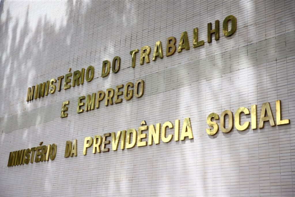 Governo anuncia mudança na concessão de benefício social