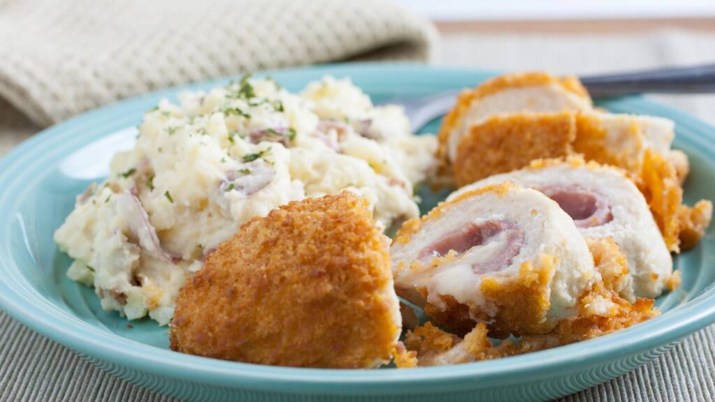 Faça um incrível frango cordon bleu com dicas infalíveis do Masterchef