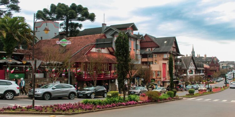 Cidade com charme alemão no Sul do Brasil encanta por seu clima peculiar e seu famoso chocolate