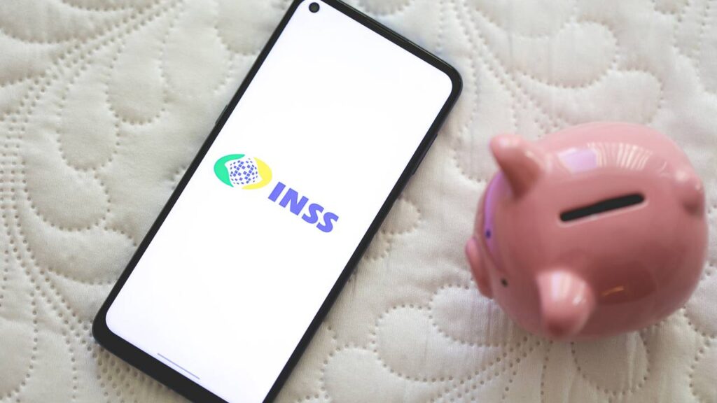 Reajuste do INSS prevê aumento de 4,66% para quem recebe acima de um salário mínimo