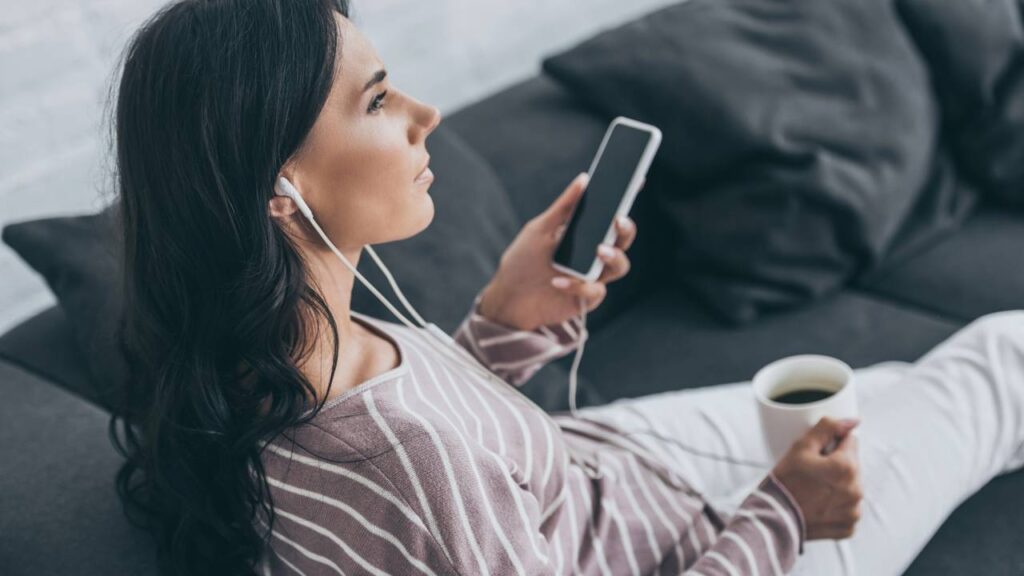 Este é o verdadeiro motivo do qual algumas músicas não saem da cabeça