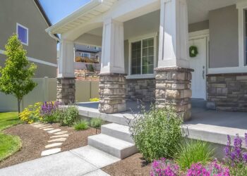 Estas plantas protegem a entrada da casa de energias negativas, segundo a cultura popular