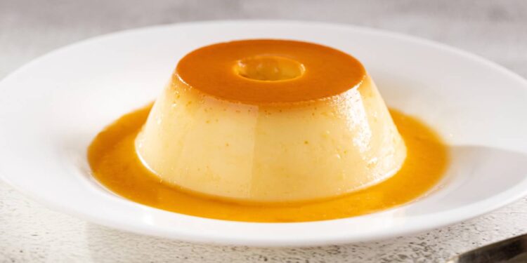 Aprenda a fazer um suculento pudim caipira com poucos ingredientes