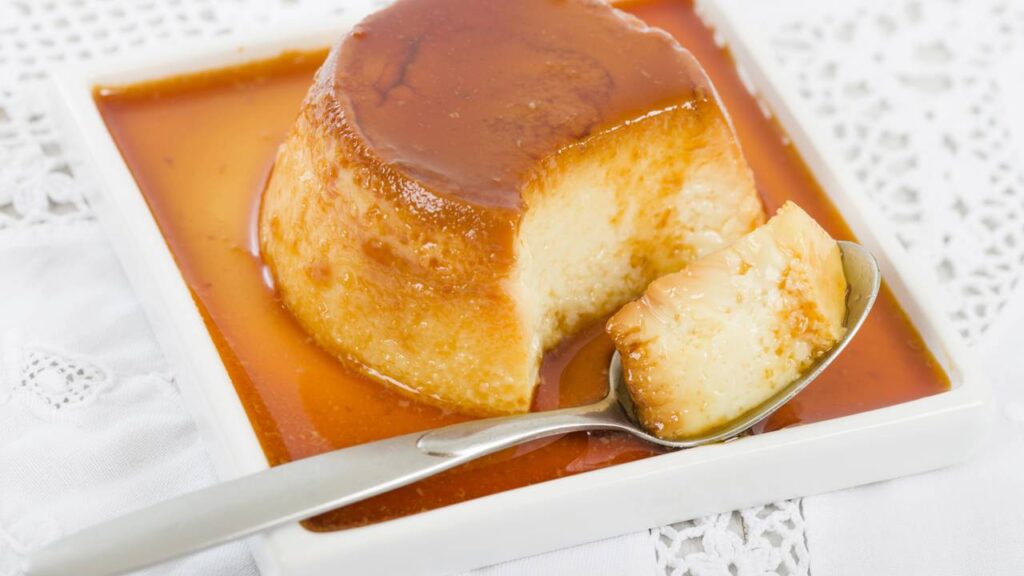 Aprenda a fazer um suculento pudim caipira com poucos ingredientes