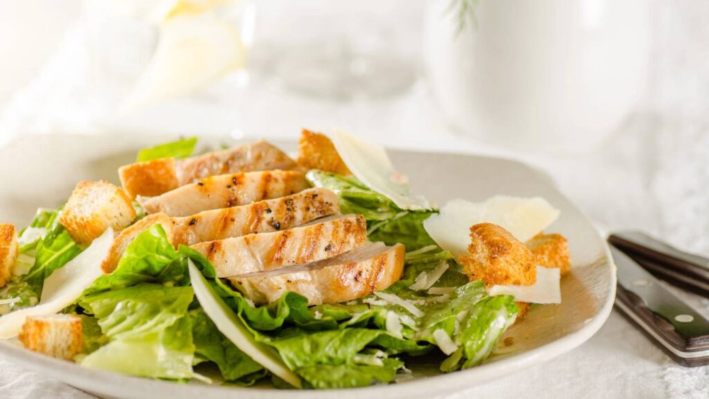 Não parece salada, mas é! Receita deliciosa e refrescante para o verão