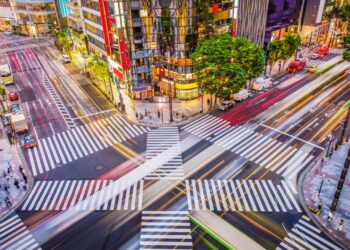 Cidade surpreende visitantes oferecendo uma experiência única de imersão cultural