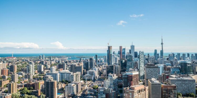 Cidade canadense encanta turistas com diversidade local e modernidade de ponta