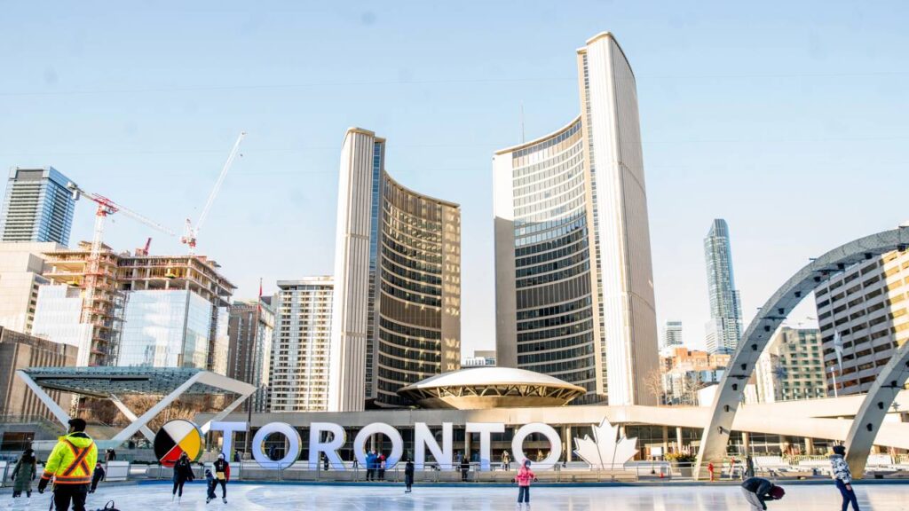 Cidade canadense encanta turistas com diversidade local e modernidade de ponta