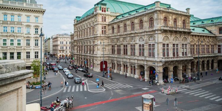 Cidade europeia se torna destino de muitos brasileiros em busca de moradia econômica