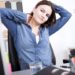 7 alongamentos simples que melhoram a postura no trabalho