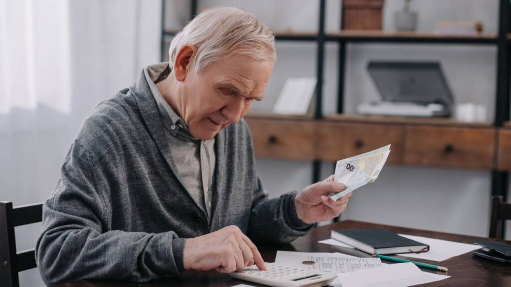 Saiba quando seu pagamento do INSS cai em 2026 com base no número do benefício