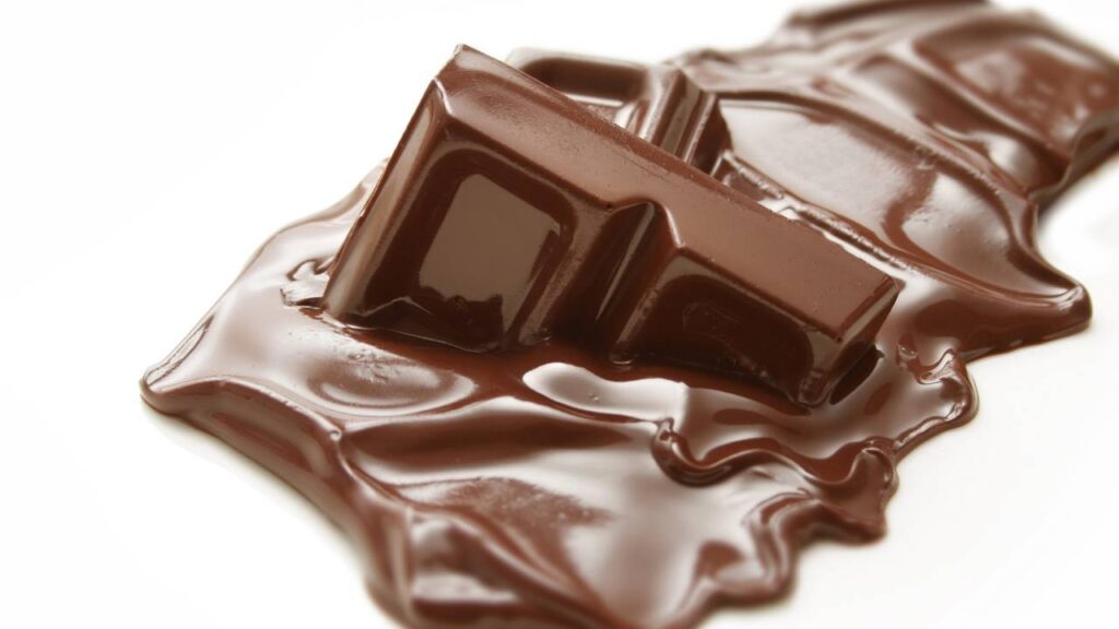 O micro-ondas foi um erro de laboratório? A história real por trás da invenção que mudou as cozinhas