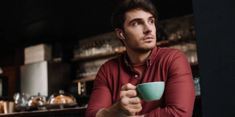 Por que o café não faz efeito em algumas pessoas, segundo especialistas