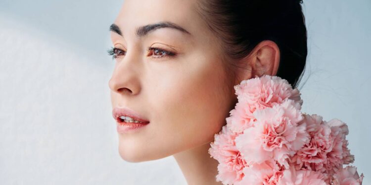 Por que a beleza natural está virando tendência entre todas as idades