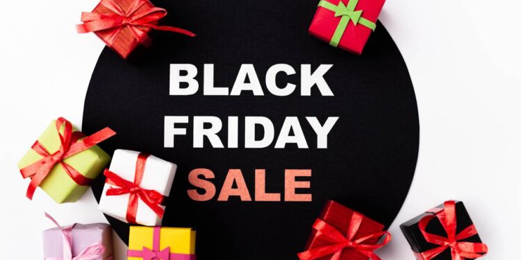 Fraudes digitais com IA disfarçam golpes e desafiam segurança durante a Black Friday