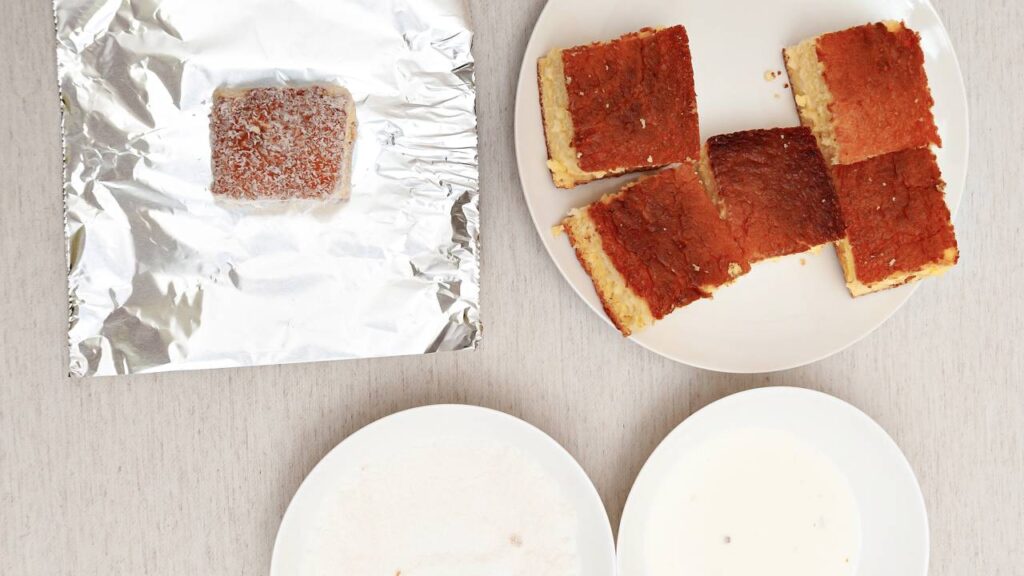 Aprenda a fazer um delicioso bolo de coco gelado para dias quentes