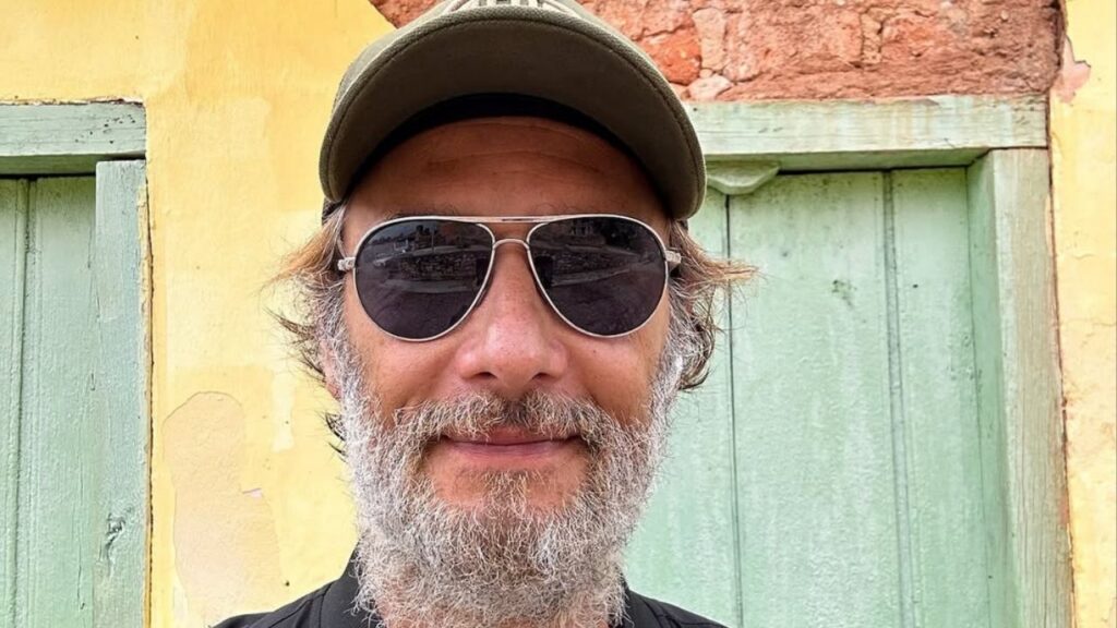 30 anos depois, como está o elenco da novela que falou pela primeira vez sobre namoro pela internet na TV brasileira