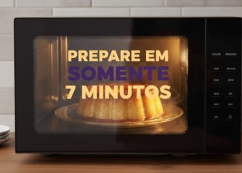 Faça um cremoso pudim de leite condensado no micro-ondas em 7 minutos