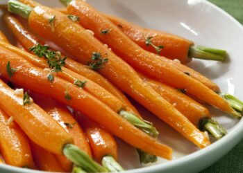 Saiba por que você nunca mais deve comer cenoura crua