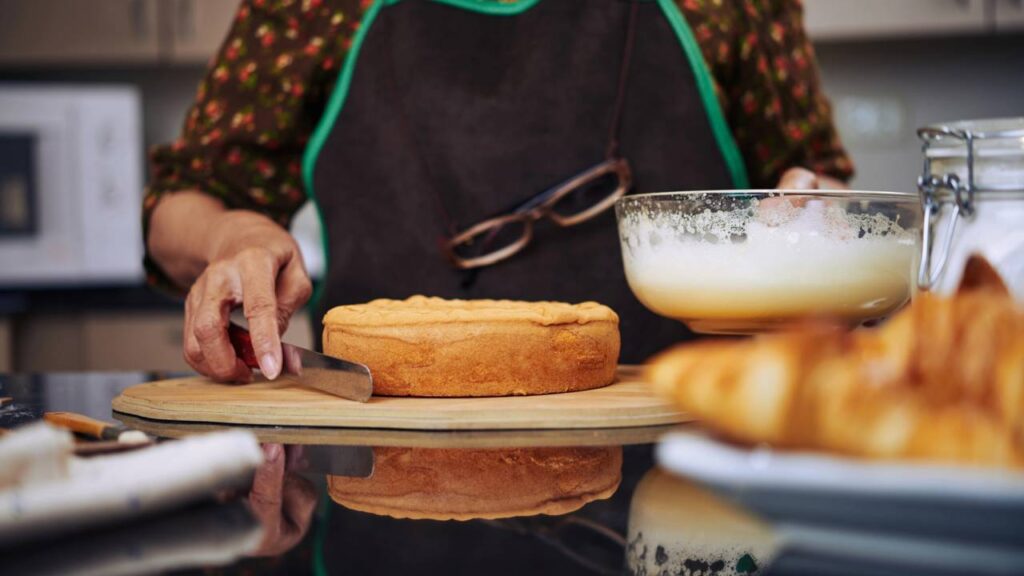 Prepare uma linda cobertura de bolo em casa sem dificuldade