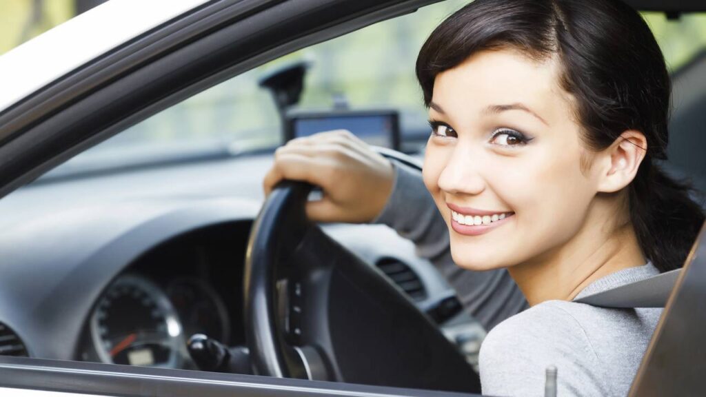 Comprar carro cancela o Bolsa Família? Entenda as regras do CadÚnico