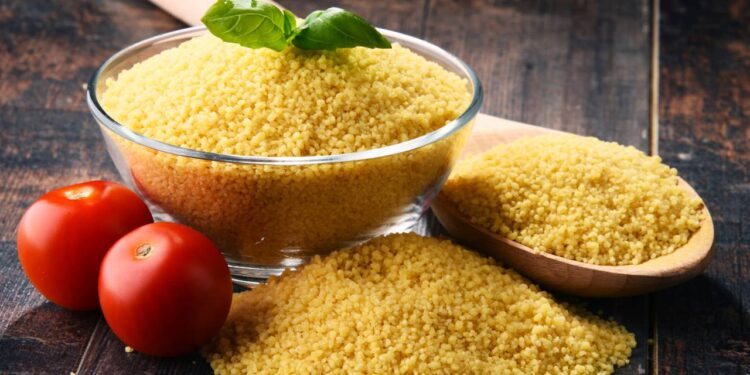 Cuscuz de micro-ondas pronto em minutos transforma seu café da manhã