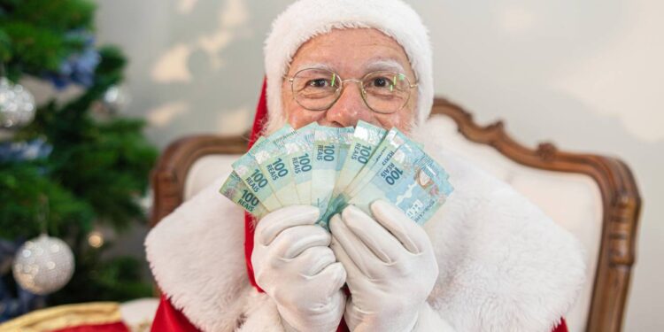 Caixa irá antecipar o pagamento a beneficiários por conta do Natal