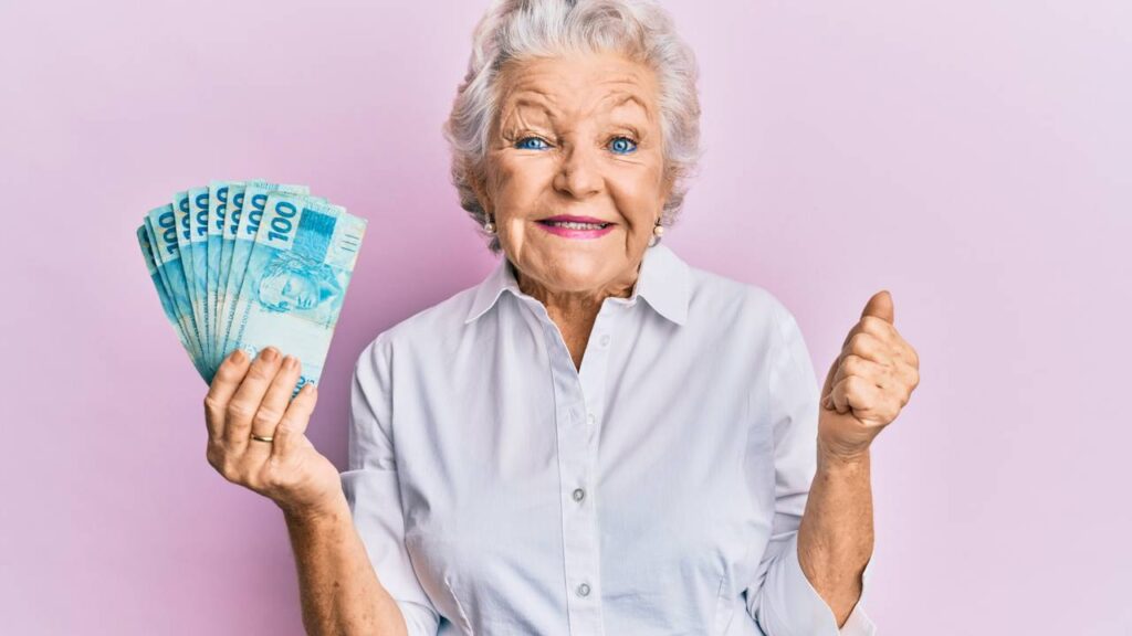 INSS paga 13º salário em novembro, veja quem tem direito