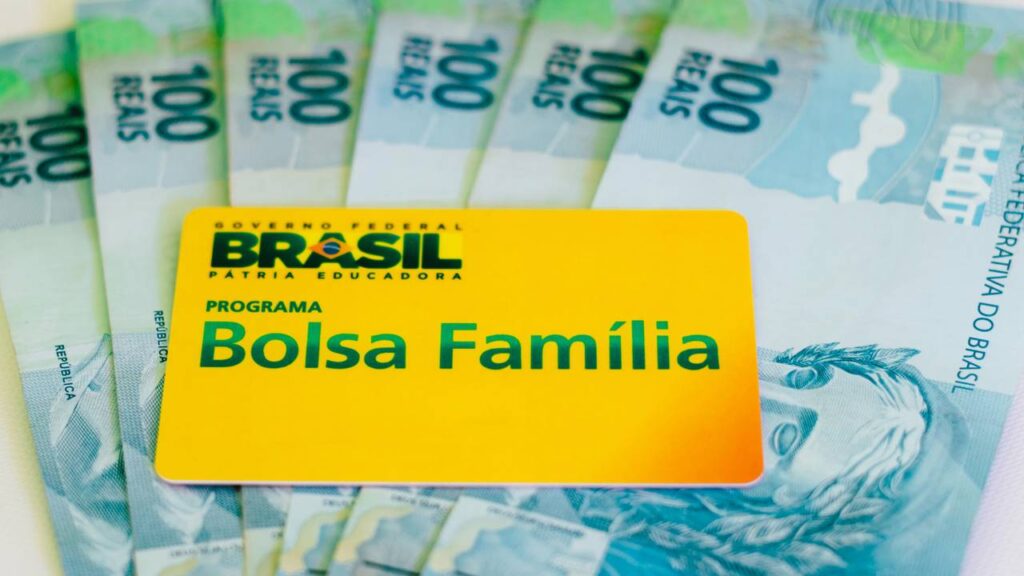 Governo emite alerta aos beneficiários do Bolsa Família: o que fazer para não perder o cadastro