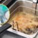 Truque com vinagre elimina o cheiro de fritura da casa