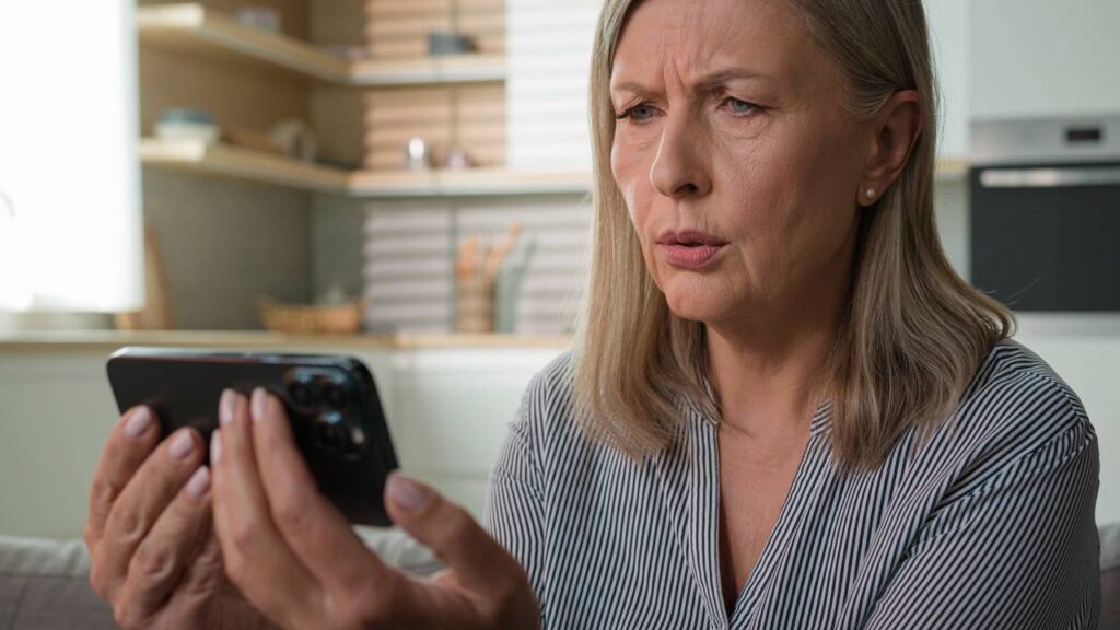 Receita Federal suspenderá todas as contas bancárias e cartões de crédito dos contribuintes na base de dados