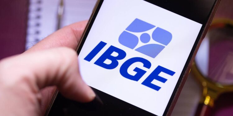 IBGE abre concurso público com 216 vagas com salários de até R$ 3,3 mil