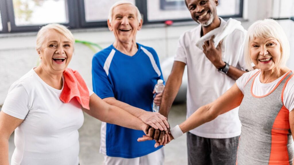 Idosos podem receber salário extra de R$ 1.518, saiba como solicitar