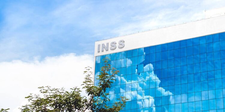 Governo libera R$ 217 milhões para manutenção do INSS e redução de fila