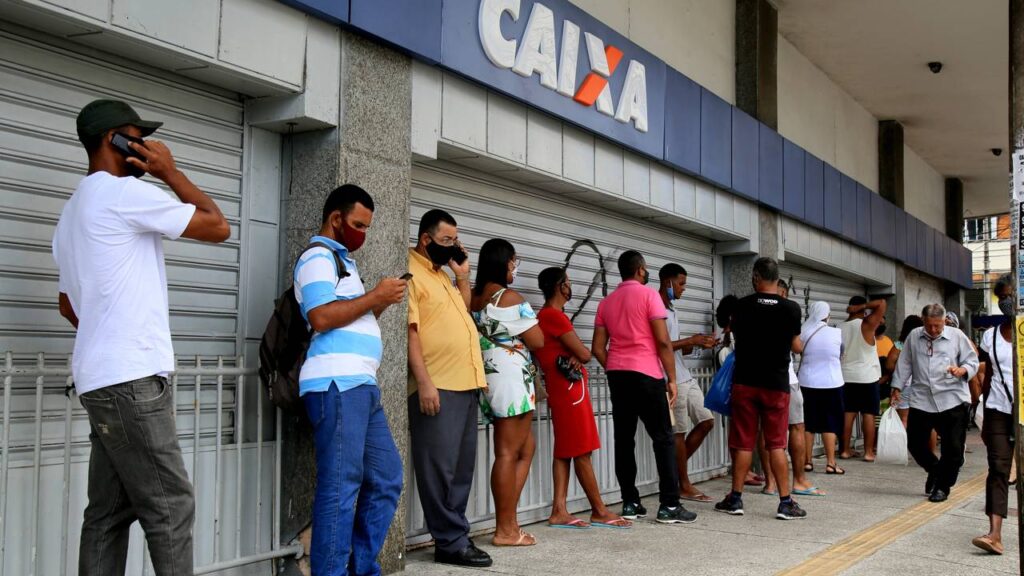 Governo libera R$ 217 milhões para manutenção do INSS e redução de fila