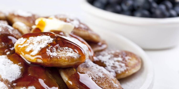 Essa receita de mini panquecas vai melhorar seu café da tarde para sempre